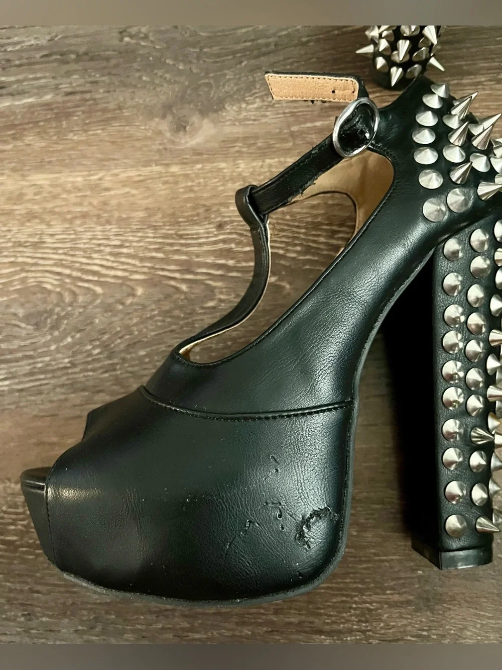 Brand New Wild Diva Black Spiked Platform Heels Size 5